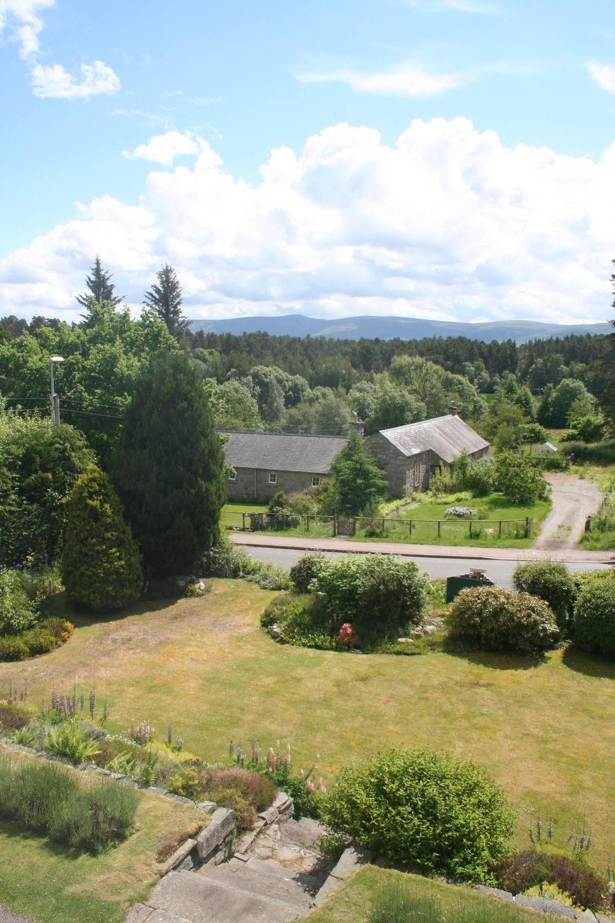 Rossmor Bed & Breakfast Grantown-on-Spey Esterno foto