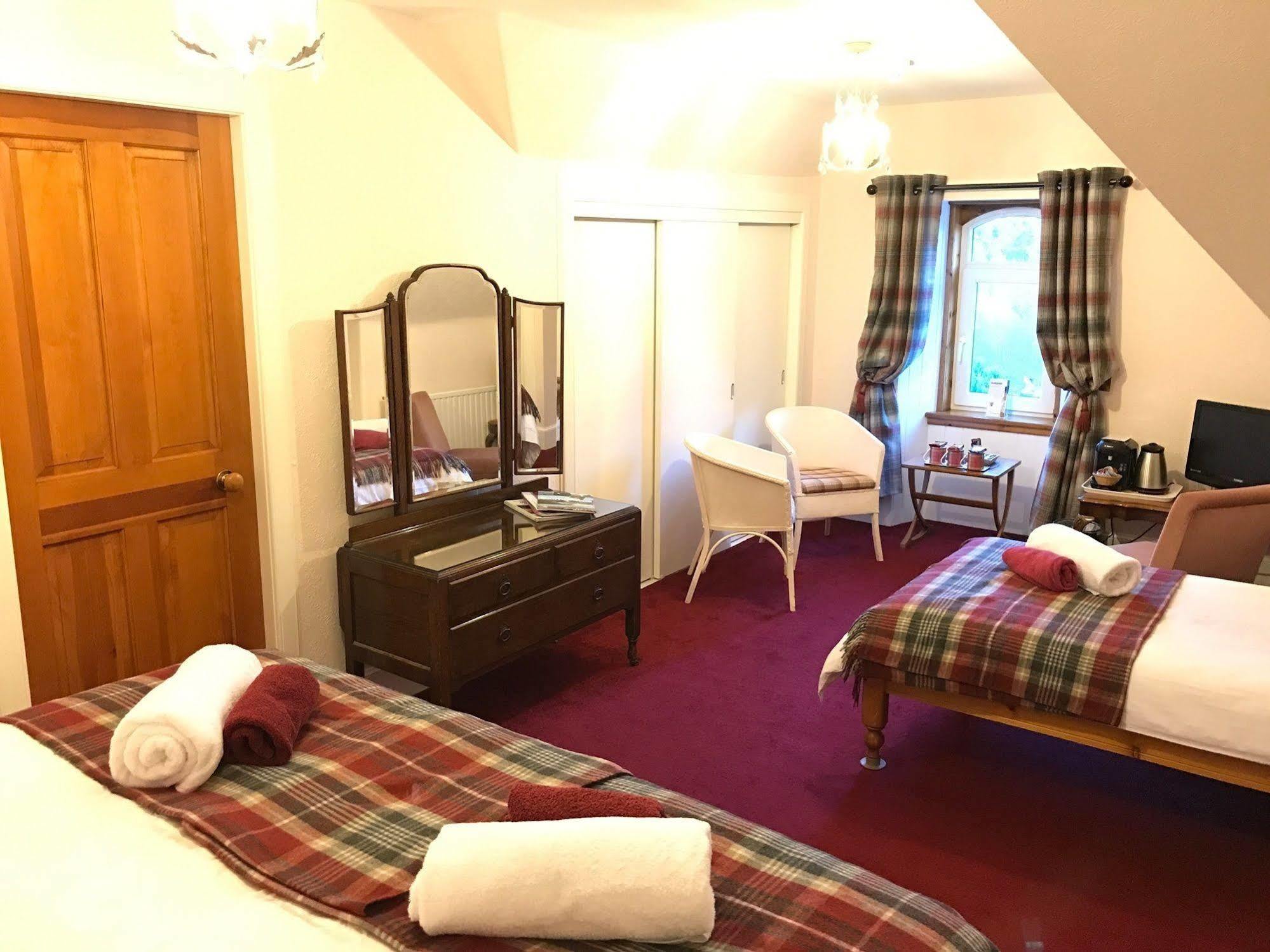 Rossmor Bed & Breakfast Grantown-on-Spey Esterno foto