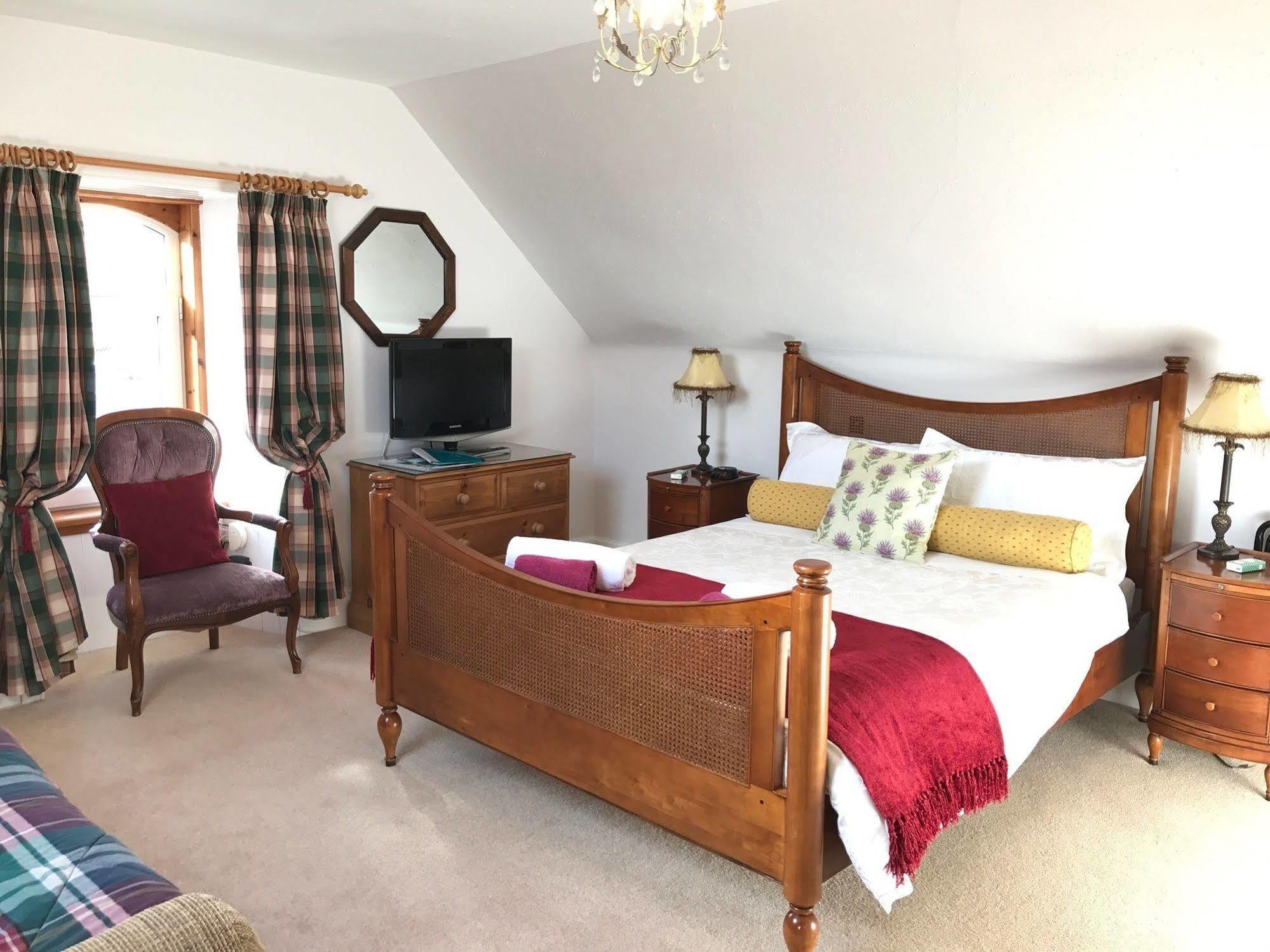 Rossmor Bed & Breakfast Grantown-on-Spey Esterno foto